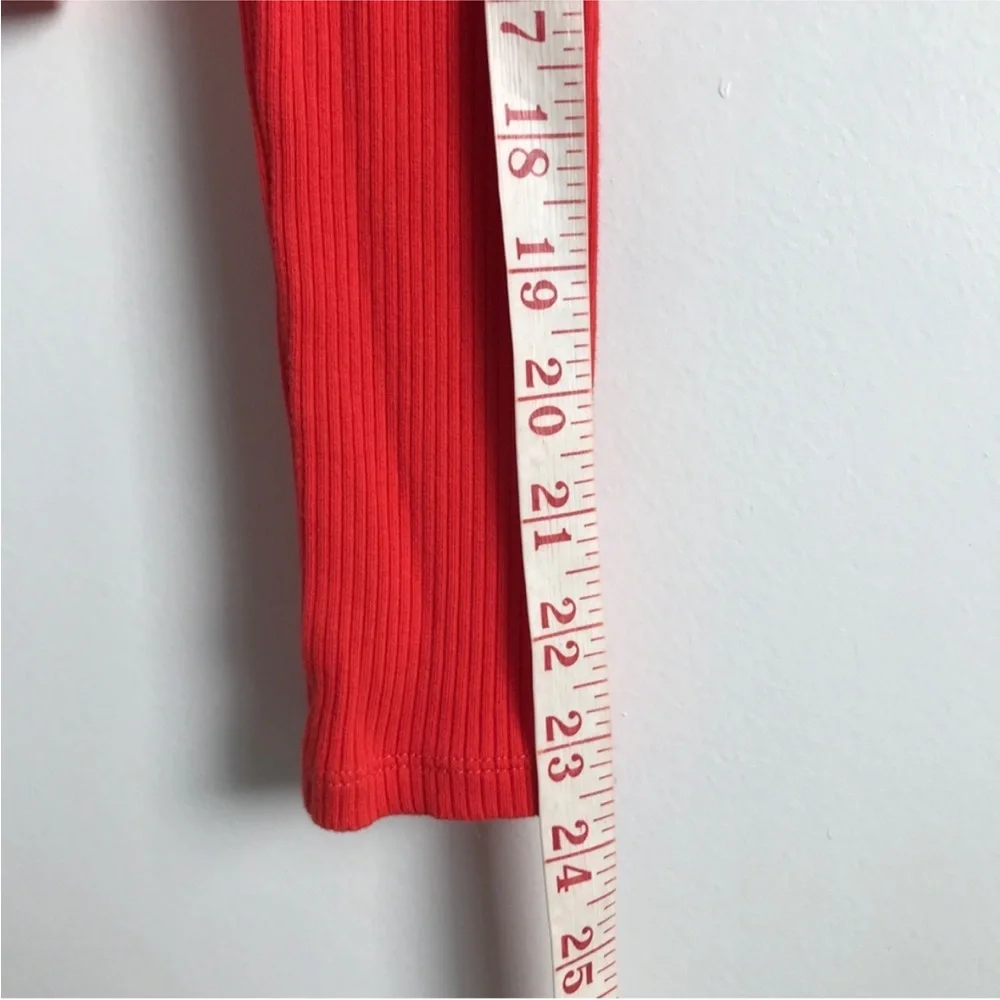 TOPSHOP Long Sleeve Ribbed Cropped Top in Red sz 4 EUC - Picture 8 of 8